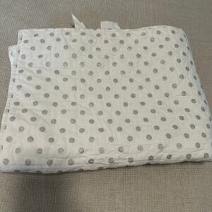 Pottery Barn Kids Silver Dot Crib Toddler Quilt - 50x36 Polka Dot White Metallic